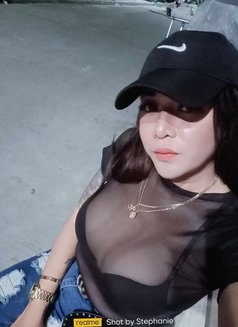Queen Stephanie - Acompañantes transexual in Manila Photo 2 of 4