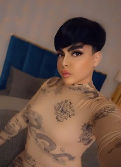 QueeN,شاميه - Transsexual escort in Dubai Photo 4 of 6