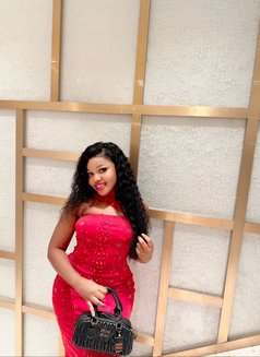 Queen - escort in Nairobi Photo 3 of 7