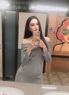 Queen - Transsexual escort in Muscat Photo 5 of 5