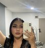 Queen Ts Jasmine - Transsexual escort in Bangkok Photo 1 of 2