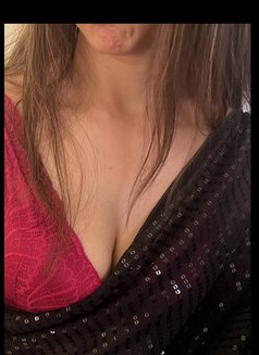 Queen Velvet Priya Your Fantasy Queen - puta in Bangalore Photo 4 of 4