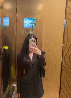 Queen Winnie - Transsexual escort in Hangzhou Photo 9 of 9