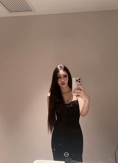 Queen Winnie - Transsexual escort in Shanghai Photo 10 of 10