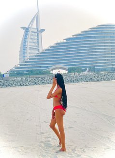 Queena - escort in Dubai Photo 2 of 5