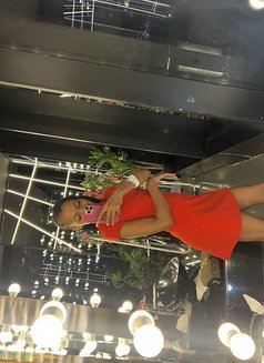 Queena - escort in Dubai Photo 3 of 5