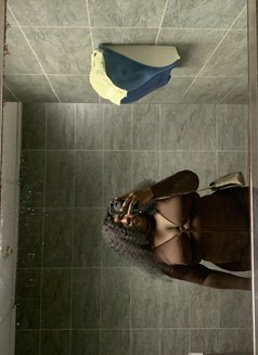 Queenie - escort in Accra Photo 6 of 7