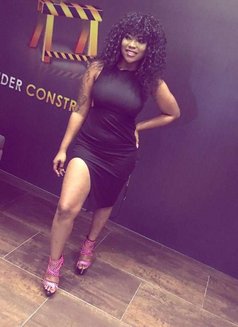 Queenie - escort in Accra Photo 2 of 8