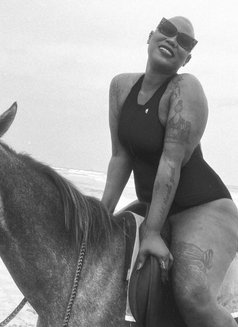 Queenie - escort in Accra Photo 8 of 8