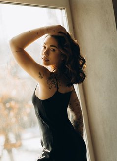 Queenie - escort in Dubai Photo 14 of 15