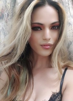 Queenlove - Transsexual escort in Kochi Photo 1 of 2