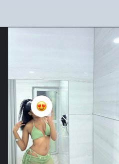 Queenruby - Masajista in Abuja Photo 1 of 2