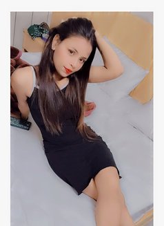 Queens - escort in Surat Photo 6 of 14