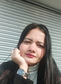 Queens - escort in Surat Photo 12 of 14