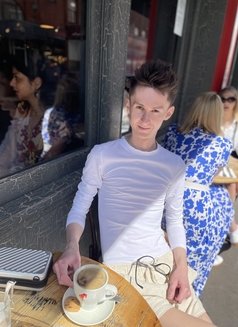 QueerSasha - Male escort in London Photo 6 of 12