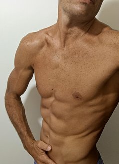 Queli - Male escort in Tel Aviv Photo 1 of 4