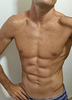 Queli - Male escort in Tel Aviv Photo 4 of 4