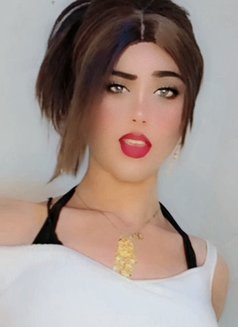Quenmona - Transsexual escort in Cairo Photo 6 of 15