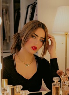 Quenmona - Transsexual escort in Cairo Photo 15 of 15