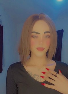 Quenmona - Transsexual escort in Cairo Photo 8 of 11