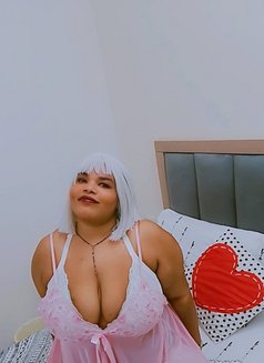 Quincy - puta in Riyadh Photo 6 of 10