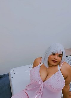 Quincy - puta in Riyadh Photo 7 of 10