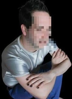 Quirky Sheffield Gay Escort - Male escort in Sheffield Photo 1 of 2