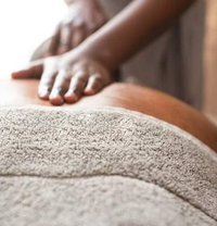 Qwasi Luxe - Male escort in Accra