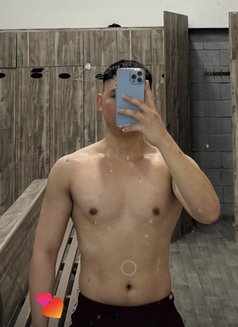 Qwerty 🫡 - Acompañantes masculino in Riyadh Photo 2 of 4