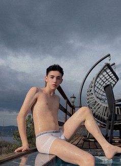 ⚜️ R A D İ K ⚜️ - Male escort in İstanbul Photo 19 of 22