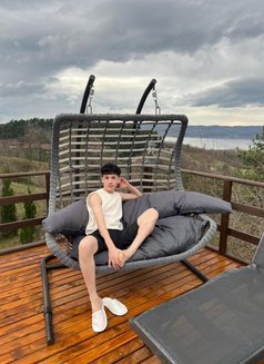 ⚜️ R A D İ K ⚜️ - Male escort in İstanbul Photo 21 of 22