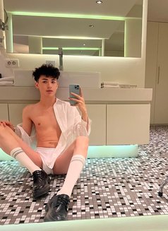 ⚜️ R A D İ K ⚜️ - Male escort in İstanbul Photo 6 of 14