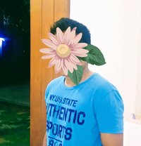 R B - MILFS TOY BOY - Male escort in Colombo