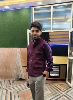 R Jaat - Male escort in Noida Photo 2 of 2