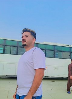 R K - Male escort in Dubai Photo 4 of 4