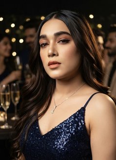 R O S E - Agencia de acompañantes transexuales in New Delhi Photo 7 of 7