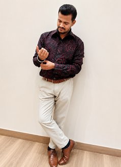 R. S - Male escort in Mumbai Photo 1 of 2