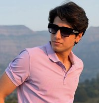 R Sethi - Male adult performer in Candolim, Goa