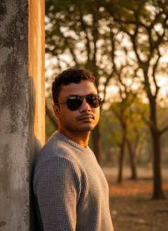 Raaj Chakraborty - Male escort in Kolkata Photo 2 of 4