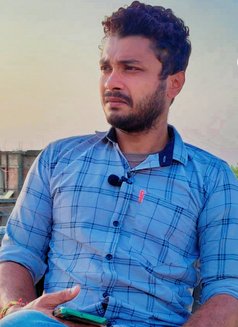 Raaj Chakraborty - Acompañantes masculino in Kolkata Photo 7 of 7