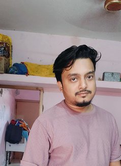 Raaj - Male escort in Mumbai Photo 2 of 3