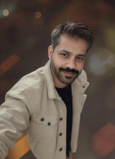 Raaj - Male escort in New Delhi Photo 3 of 6