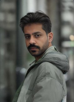 Raaj - Male escort in New Delhi Photo 5 of 6