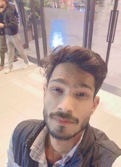 Raaj - Male escort in New Delhi Photo 1 of 2