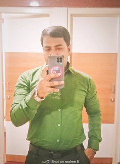 Raaj Sahu - Male escort in Ahmedabad Photo 8 of 8