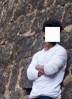 Raam for Women Non Paid - Acompañantes masculino in Bangalore Photo 3 of 5