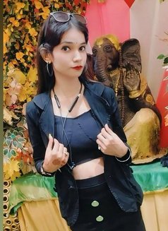 Raavi - escort in Mumbai Photo 3 of 3