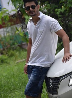 Raaz - Male escort in Gurgaon Photo 3 of 6