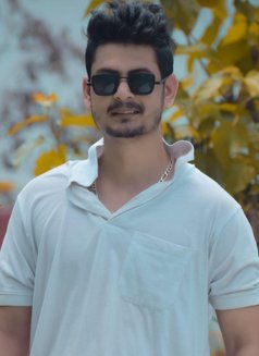 Raaz - Male escort in Gurgaon Photo 6 of 6