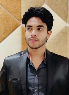 Rabbi - Male escort in Dhaka Photo 8 of 13